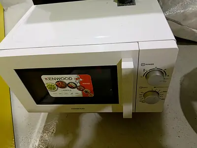 Kenwood compact microwave oven - good working condition