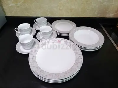 Dinner set with free electric kettle