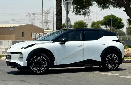 Zeekr X Flagship 2024 GCC Specs Full Service History Under Warranty Low Mileage