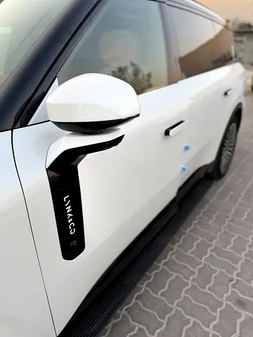 صورة 7 لـ 2025 LYNK & CO 900