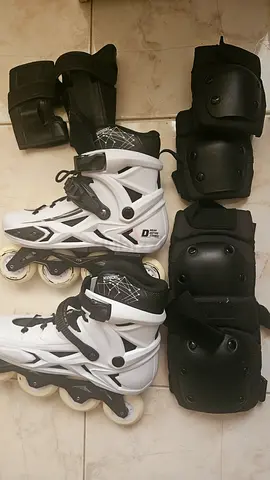 Adjustable Roller Skates with Complete Safety Gear – Used Once