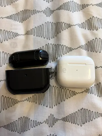 Apple AirPods (3rd gen) with charging case - used