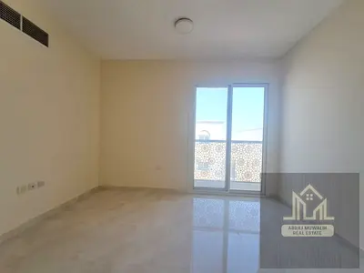 LIKE NEW 1BHK WITH BALCONY 2 WASROOM READY TO MOVE