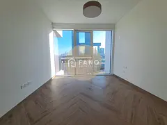 Near Max Metro - Spacious - Highfloor