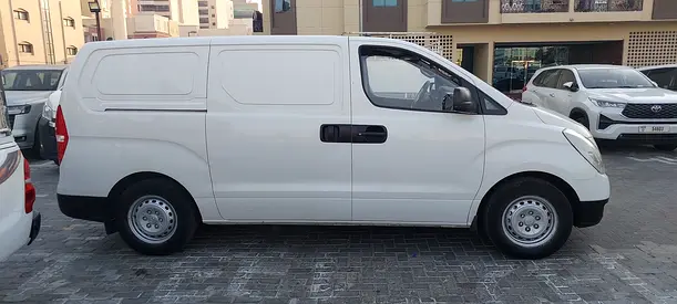 صورة 7 لـ 2015 Hyundai H1