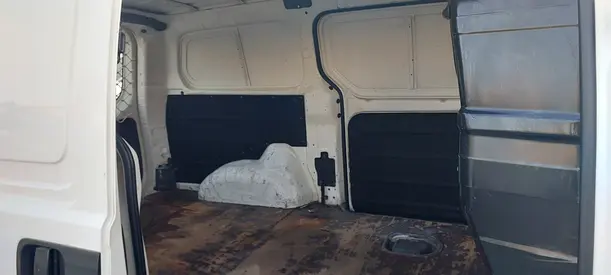 صورة 9 لـ 2015 Hyundai H1