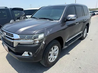 Toyota landcruiser 2010 fullopshin Gary color GCC calen car