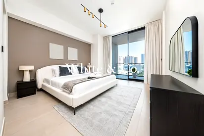 Largest Layout Pool View Corner Apartment