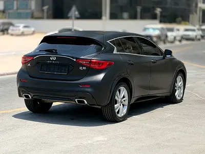 2017 Infiniti Q30 照片 16