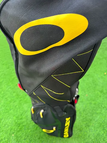 Rare Oakley golf cart bag - good condition