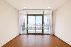 High Floor | Ready to Move in | Spacious