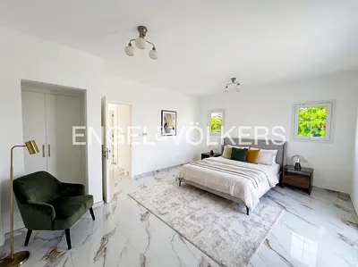 Upgraded | Ext Maids | Corner | Big Plot
