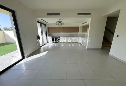 Unfurnished 4BR Villa | Vacant | Community View