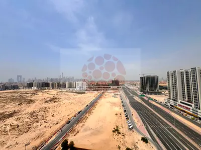 غرفة نوم واحدة في الطابق العلوي | Equiti Arcade | شرفة تطل على المدينة | تشطيبات حديثة