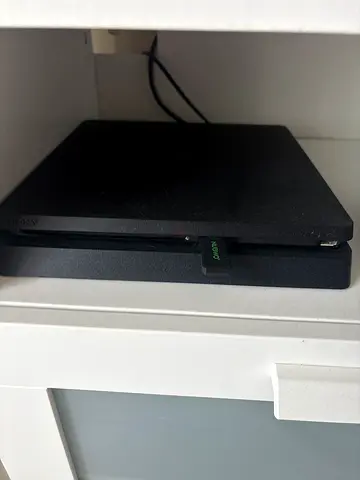 Sony PlayStation 4 Slim