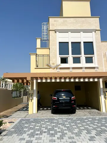 BEST OFFER Luxury 5BR+M Villa | Spacious Layout