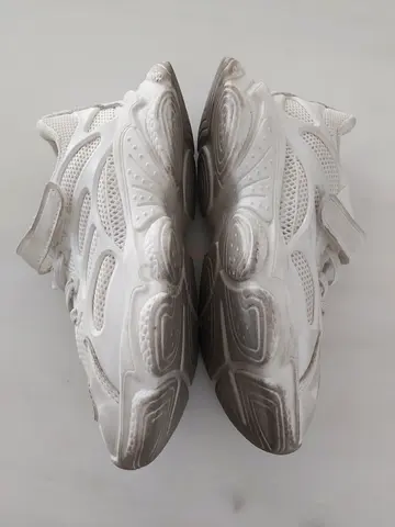 TDEOK Kids’ White Mesh Sneakers – Size 31 – Used