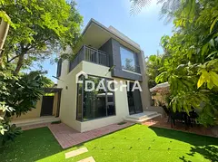 End Unit | Corner | Largest Plot 2E