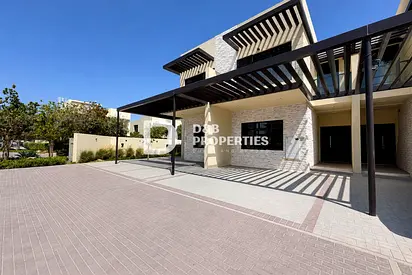 Contemporary Living | Large Plot | Single Row