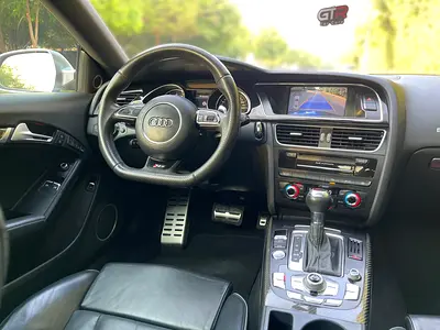 صورة 16 لـ 2014 AUDI RS5