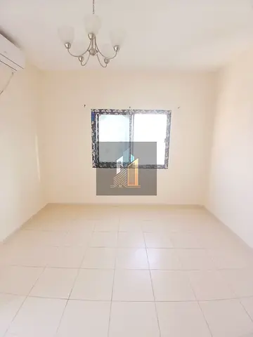 NEAR CLOCK TOWER, KITCHEN IS SEPARATEㅡNEAT AND CLEAN APARTMENT. FAMILY BUILDING