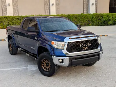 Toyota Tundra 4WD Truck SR5 2014 - American Specs - Excellent Condition