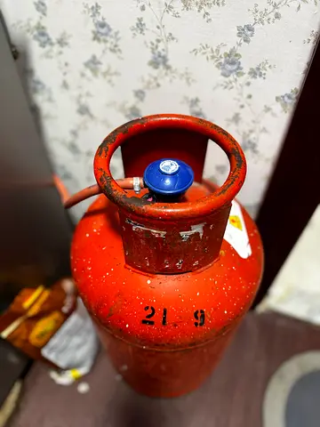 22kg Lpg red gas cylinder with gas and regulator