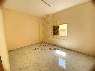 مبنا سكني تجاري للبيع بعجمان منطقه ليوارا مركز المدينه
بموقع مميز جدا 
علي الشارع الرئيسي 
مساحه ٢٠٠٠ قدم
