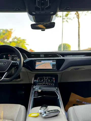 صورة 12 لـ 2020 AUDI Q8 E-TRON