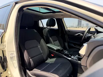 2017 Infiniti Q30 照片 7