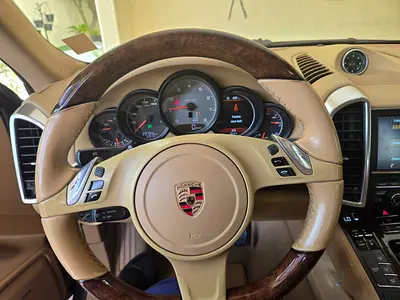 2013 Porsche CAYENNE — миниатюра 11