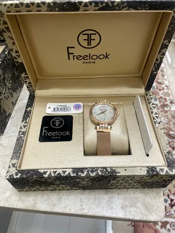 Freelook Womens Rose Gold Mesh Bracelet Watch with Mother-of-Pearl Dial