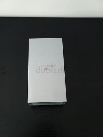 Honor Magic 8 Pro (UAE Unopened box) + Honor magnetic cover