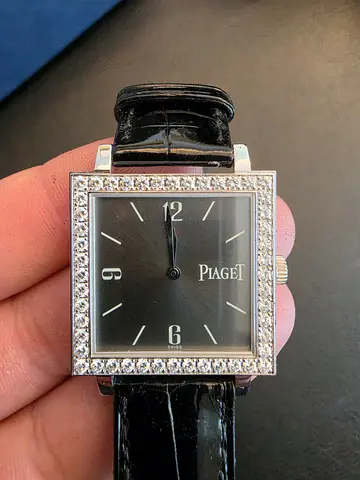 Piaget Altipano White gold and diamonds. 22000 Euro Watch for 10000 Euro. New Old stock.