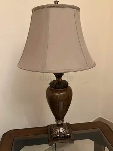 Elegant Traditional Table Lamp  Urn Base, Bell Shade Excellent Condition