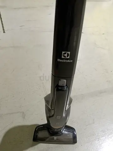 Electrolux cordless stick vacuum - good working condition