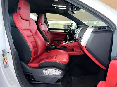 2016 Porsche CAYENNE — миниатюра 14