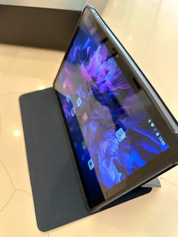Oteeto Tab 11 Android tablet with case - good condition