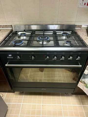 Smeg Top gas oven electric 5barner cooker 90x60cm combination