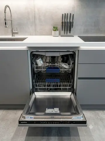 Siemens Built-In 3-Rack Dishwasher – Premium German Engineering