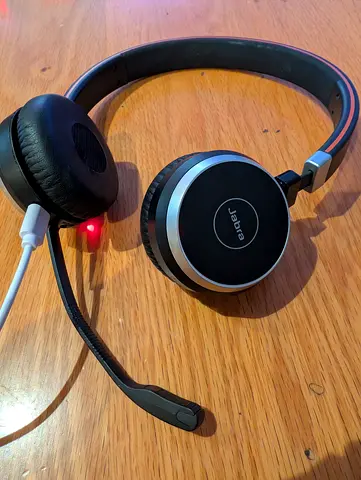 Jabra on-ear Bluetooth headset with mic - good working condition