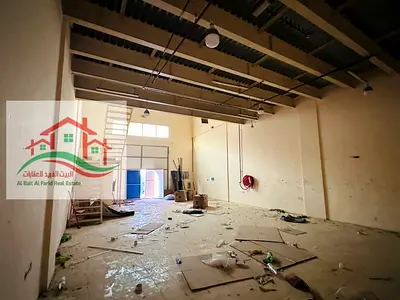 Warehouse with mezzanine for rent in Ajman Al Jurf industrial 2