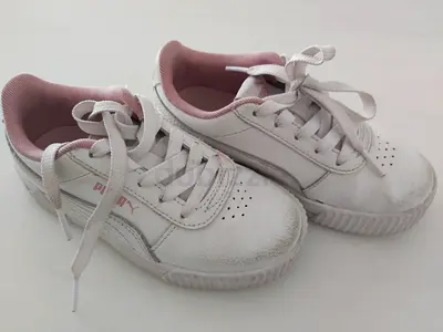 Puma Carina Kids’ Sneakers – Size UK 11 / EU 29 – Used