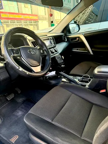 صورة 6 لـ 2017 Toyota RAV 4