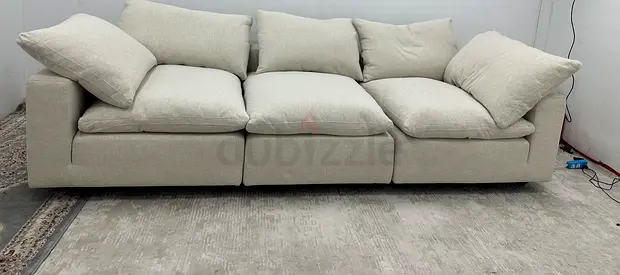 Like new condition klekktic sofa