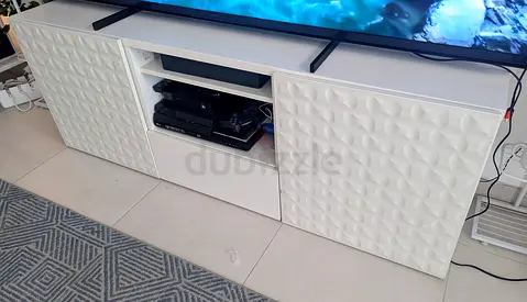Tv cabinet (Ikea)