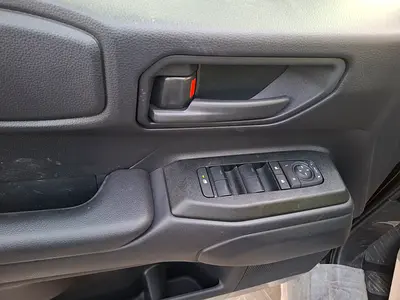 صورة 16 لـ 2025 Toyota PRADO