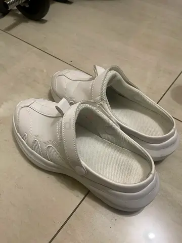 White Size 38 Slippers