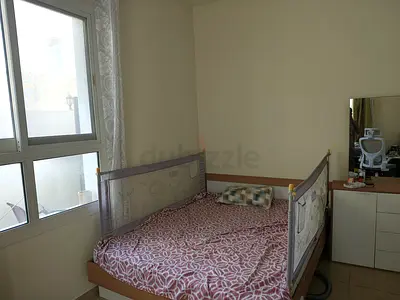 Bed space in 1BHK