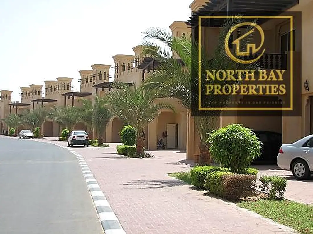 Townhouses for Sale | Prime Location | 3BR+ Family Room